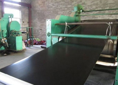 黑色绝缘橡胶垫生产车间