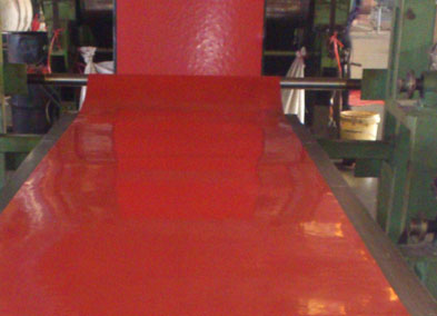 红色绝缘胶垫生产车间